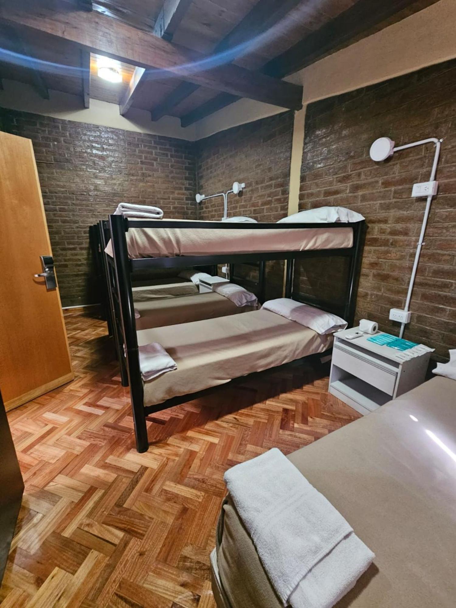Dakar Hostel ميندوزا المظهر الخارجي الصورة
